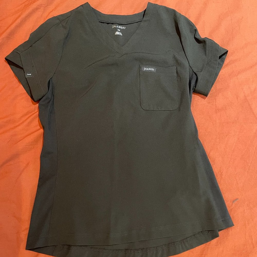 Jaanuu Scrub Top